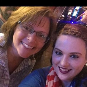 Meet your Posher, Lori